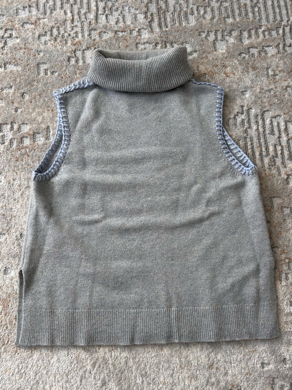 Theory Light Gray blue stitch detail Turtleneck Sleeveless cashmere Knit size S